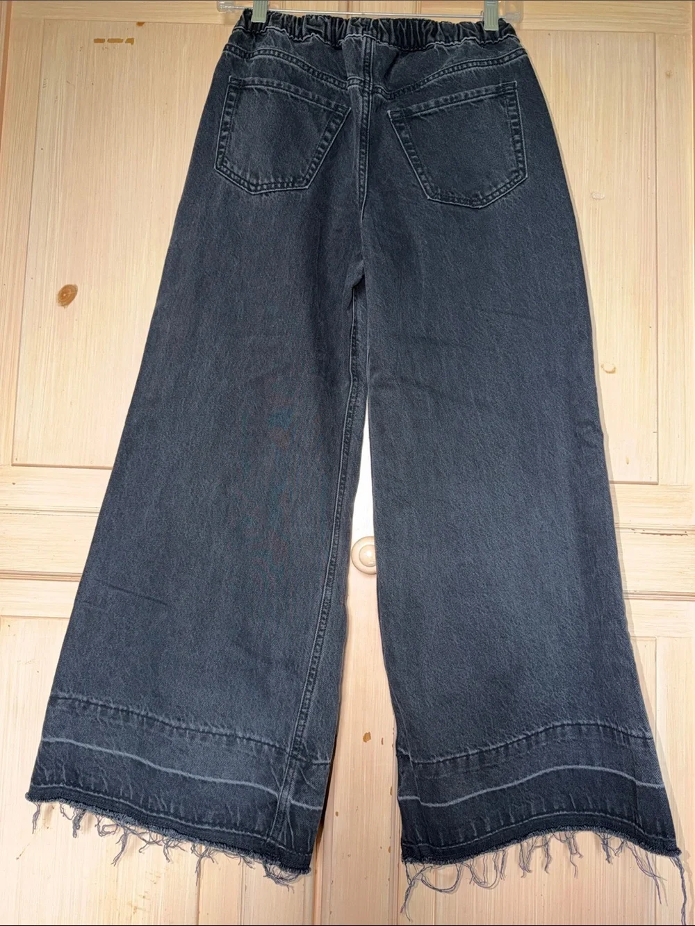 GAP Black Wide-Leg Jeans with Frayed Hem